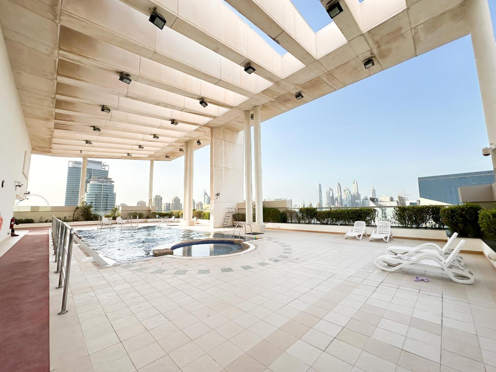 Trophy 1br Retreat W Balcony, Pool, Gym In Jlt *