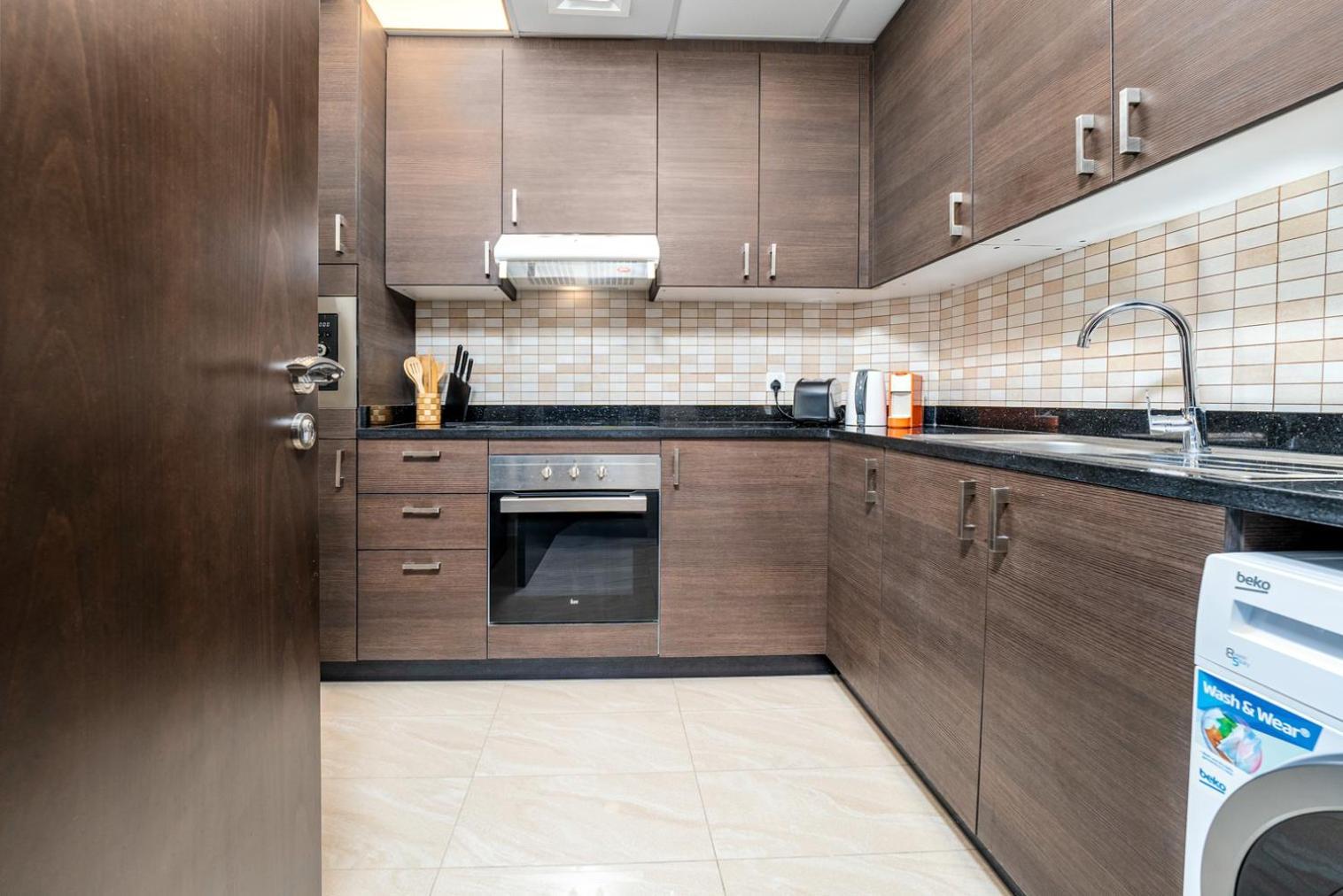 Apartment Contemporary 1 Bedroom In Al Jaddaf