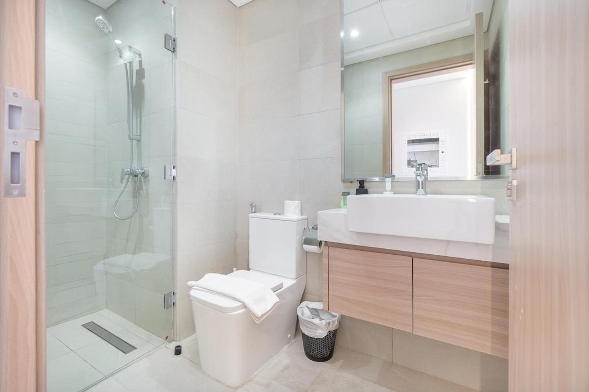 Apartment Elegant 1-bedroom Perfect For 4 At Azizi Riviera In Meydan One Dubai