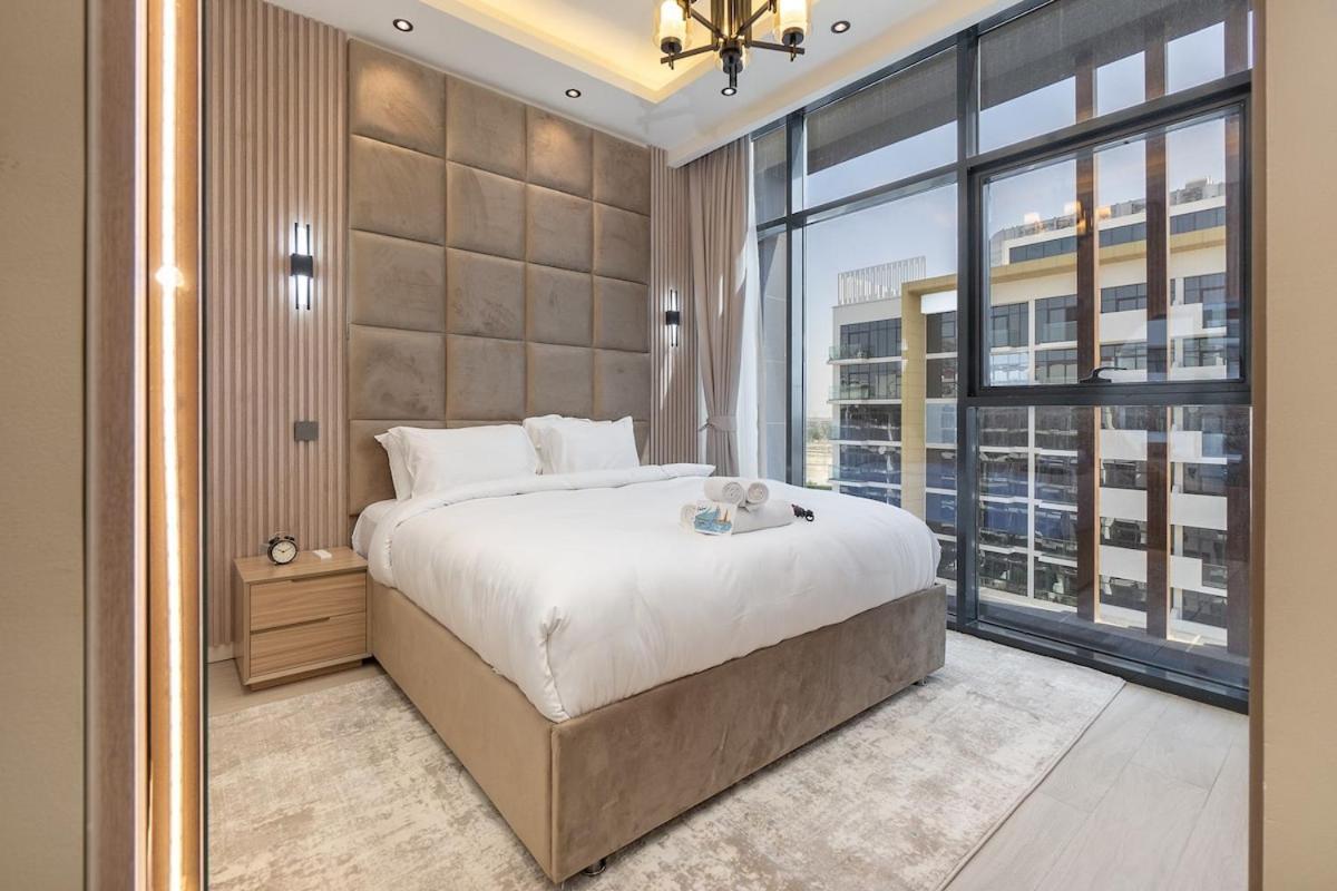 Elegant 1-bedroom Perfect For 4 At Azizi Riviera In Meydan One Apartment