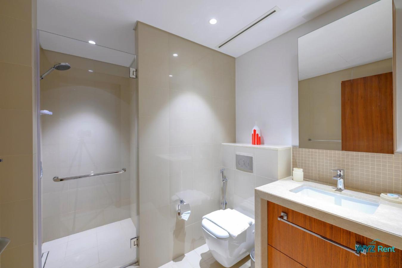 Apartment Spectacular 3 & Half Br In Downtown ,burj Khalifa View Dubai