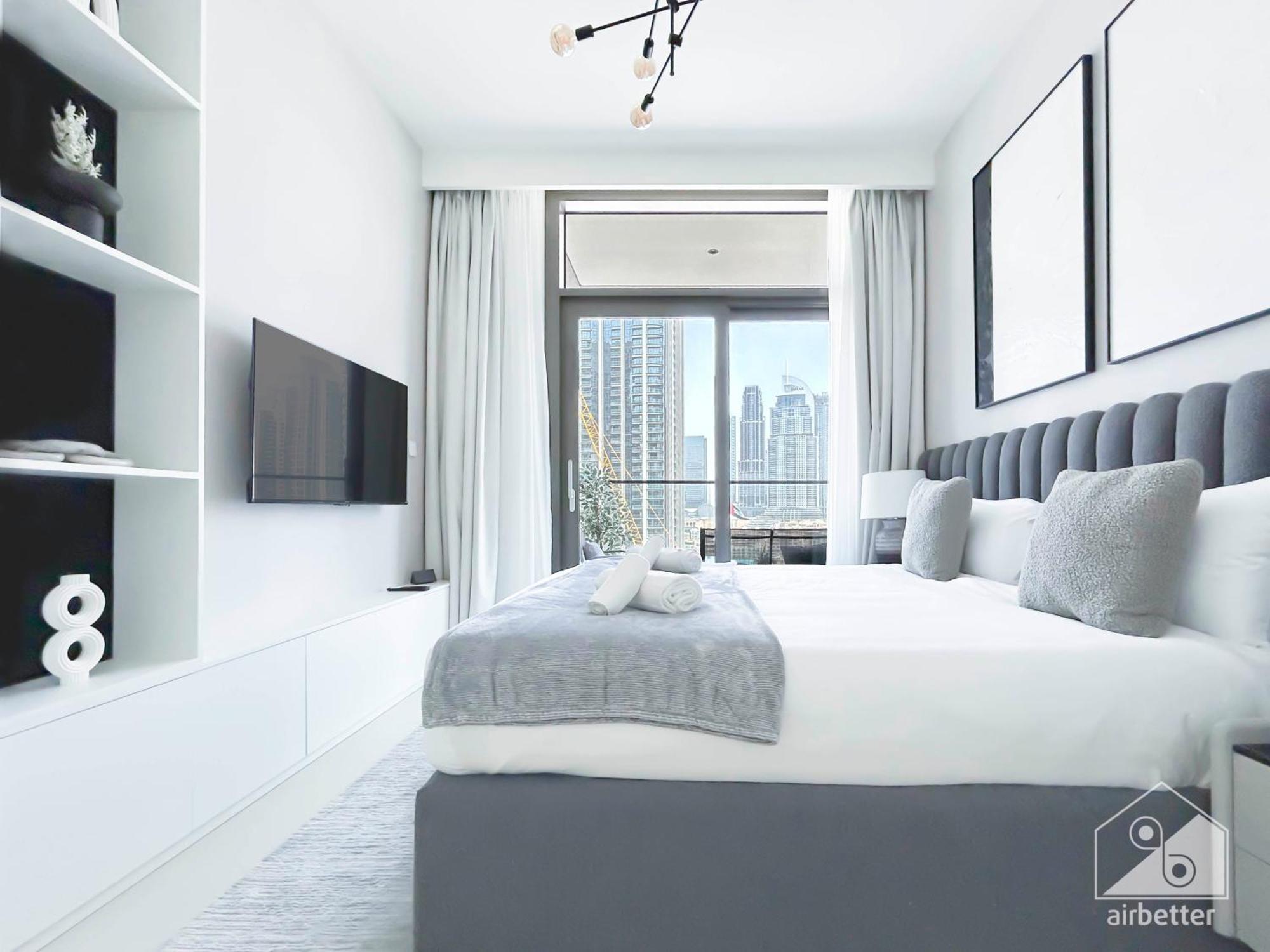 Luxury Burj Crown Downtown Balcony & View Dubai