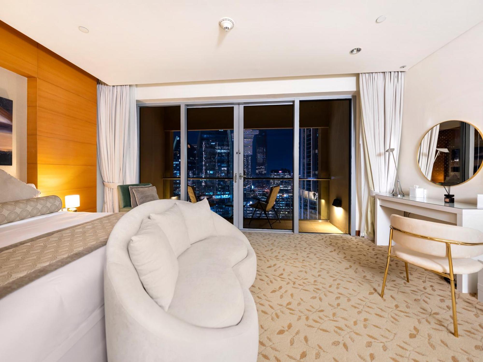 Apartment Chic Luxe Mall