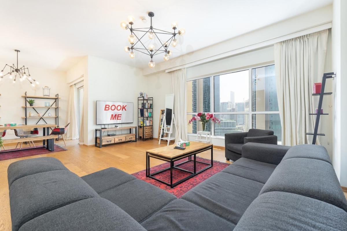 Stylish Pad Right By The Beach *