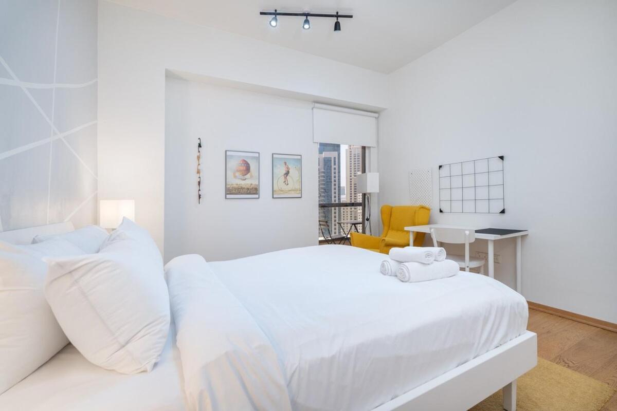 Stylish Pad Right By The Beach *
