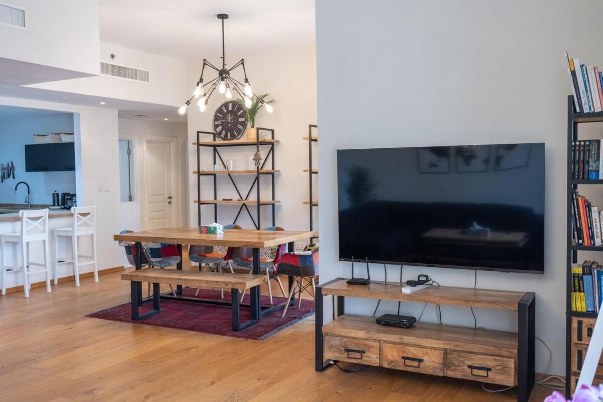 Stylish Pad Right By The Beach Holiday home Dubai