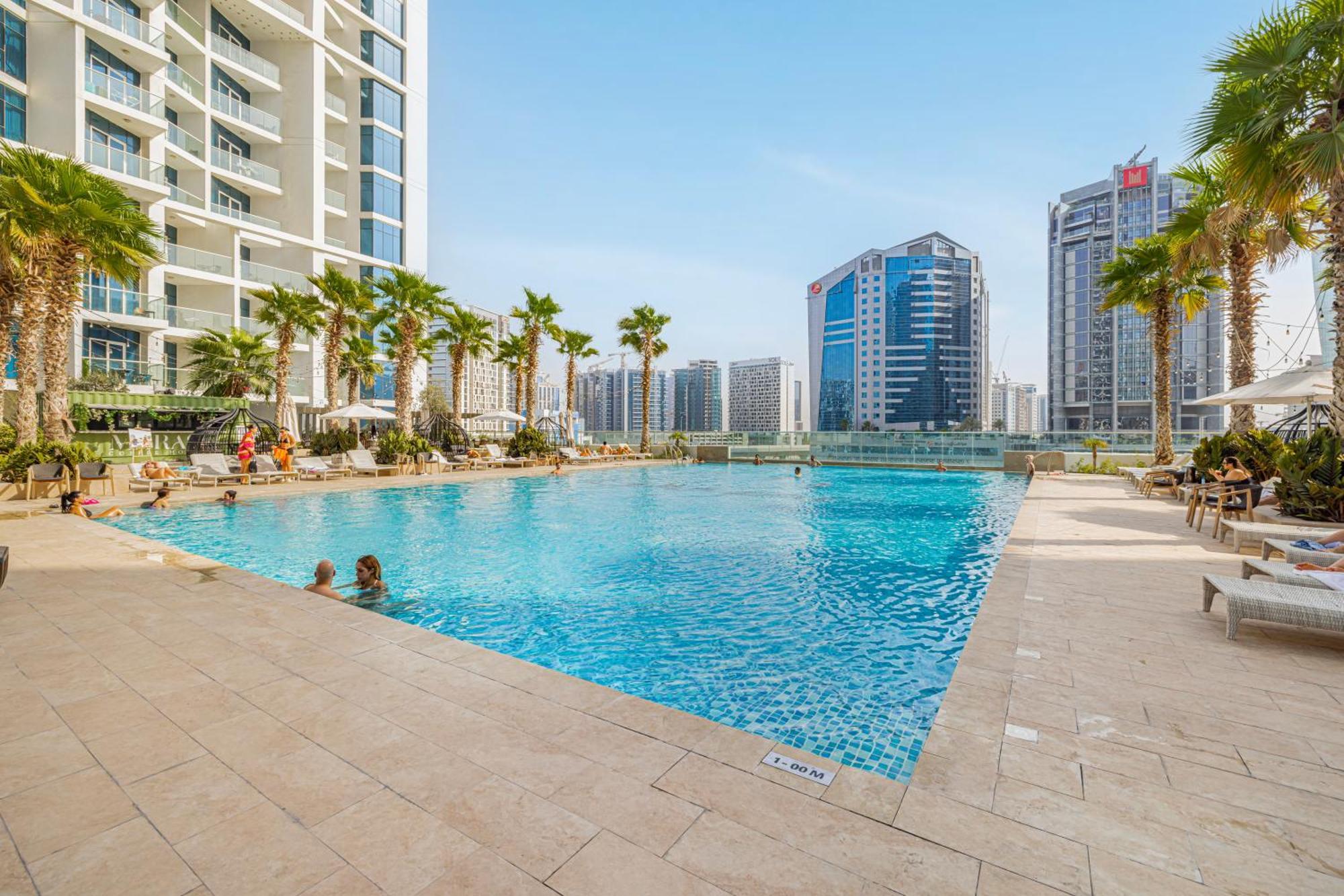 Livin' Holidays - Luxury With Bay View Apartment