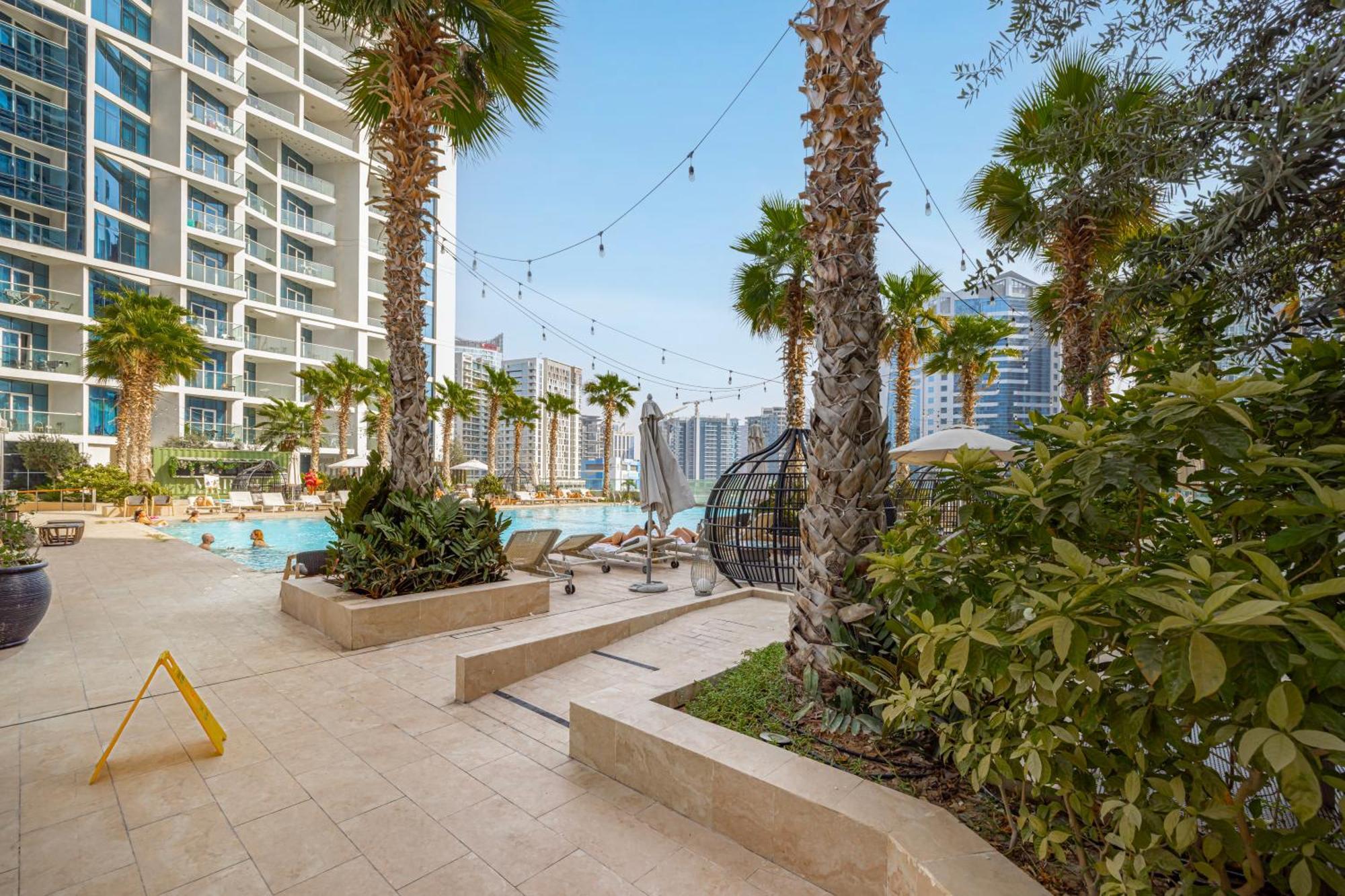 Apartment Livin' Holidays - Luxury With Bay View