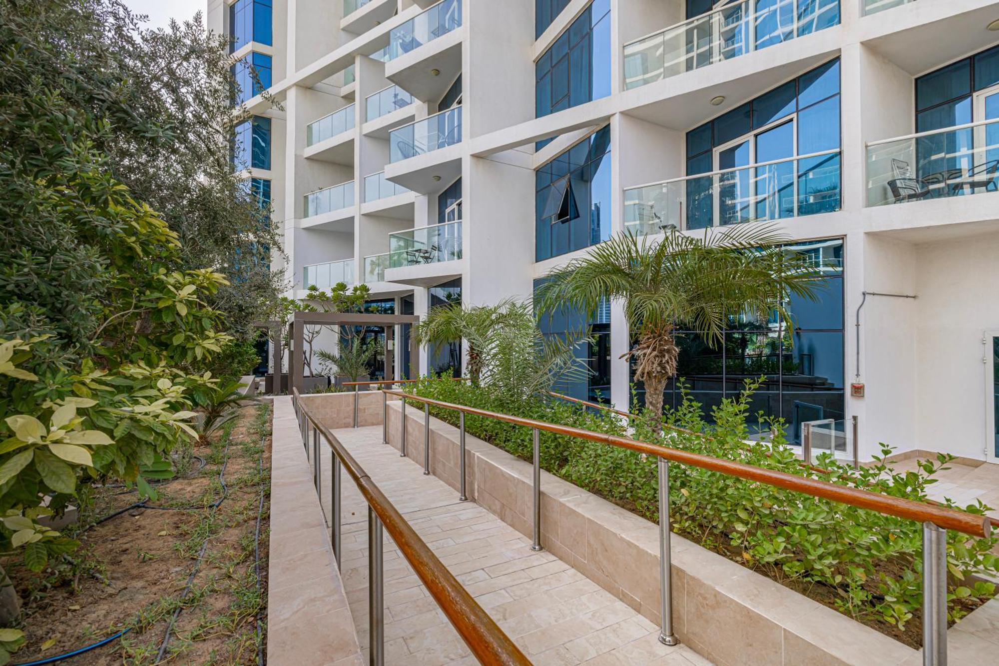 Livin' Holidays - Luxury With Bay View Apartment *