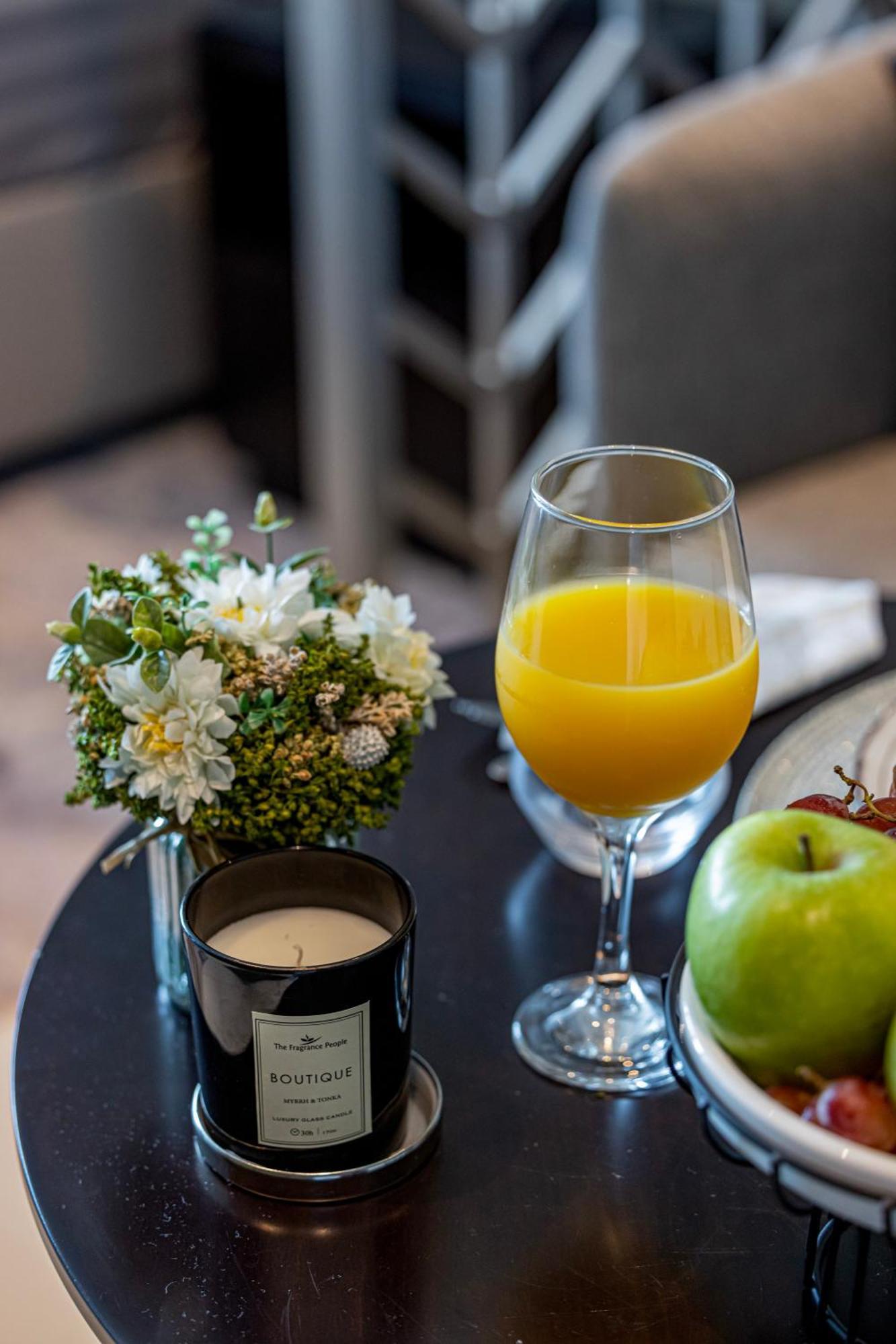 Livin' Holidays - Luxury With Bay View Apartment *