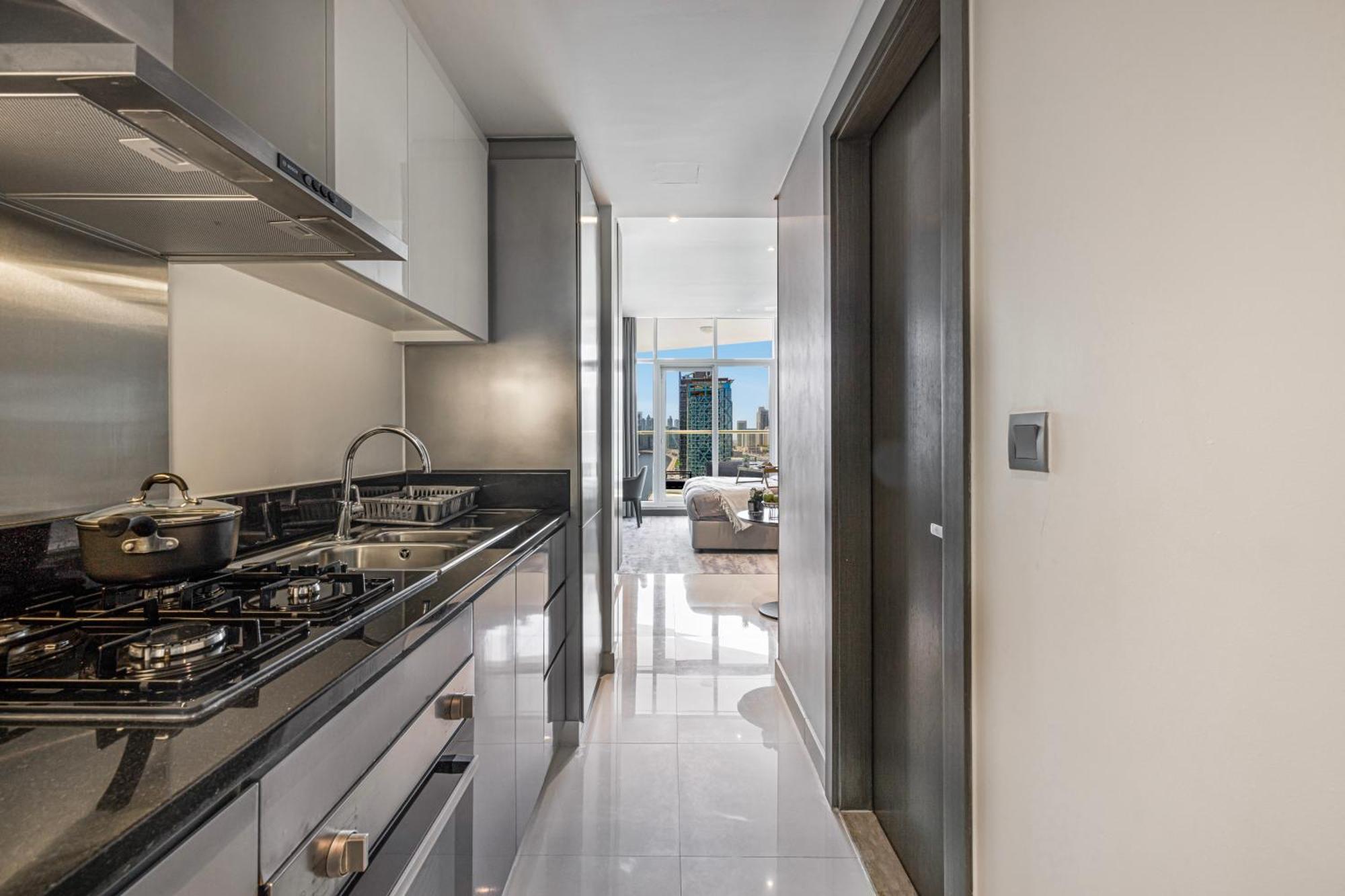 Livin' Holidays - Luxury With Bay View Apartment