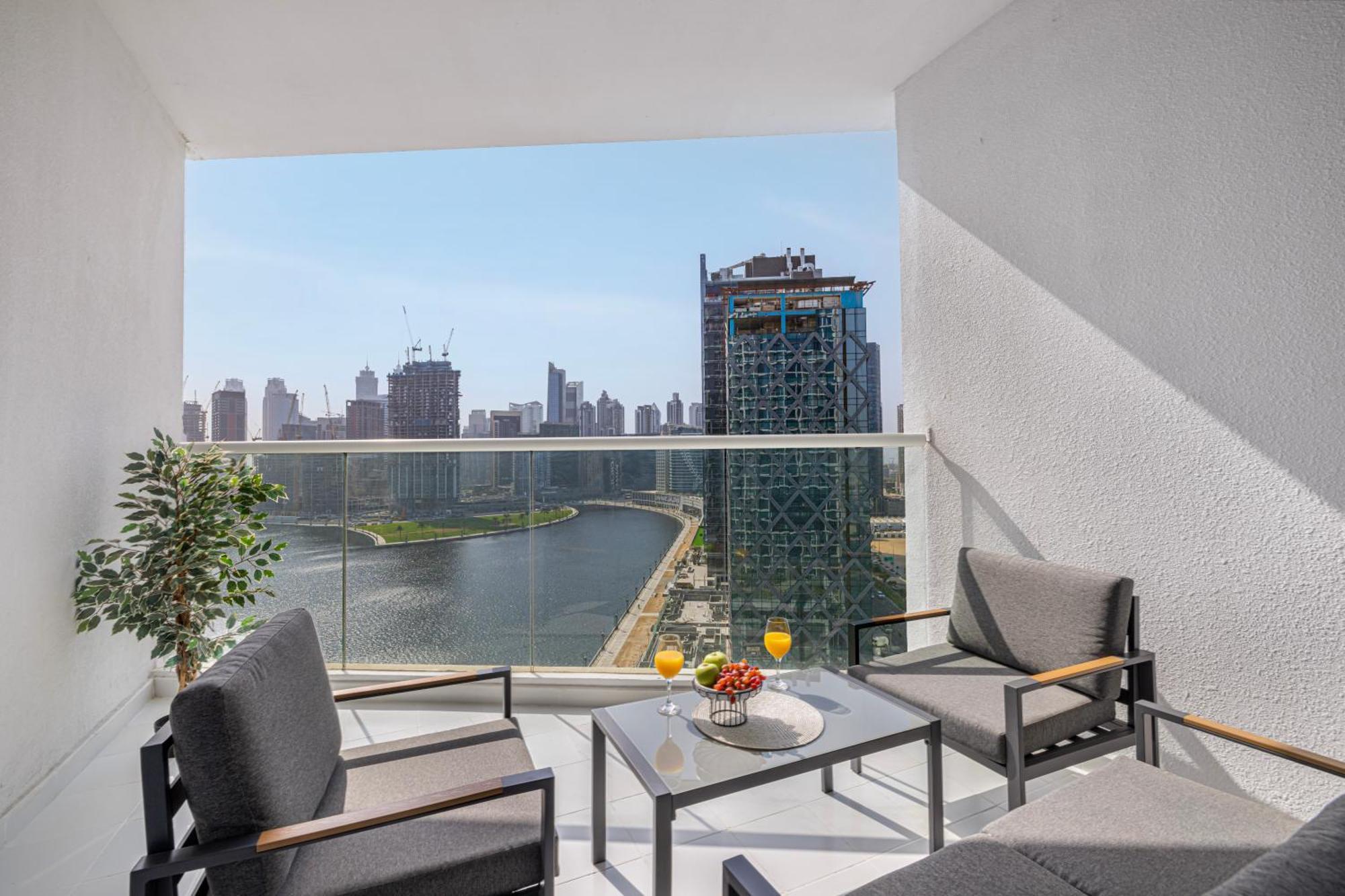 Apartment Livin' Holidays - Luxury With Bay View Dubai