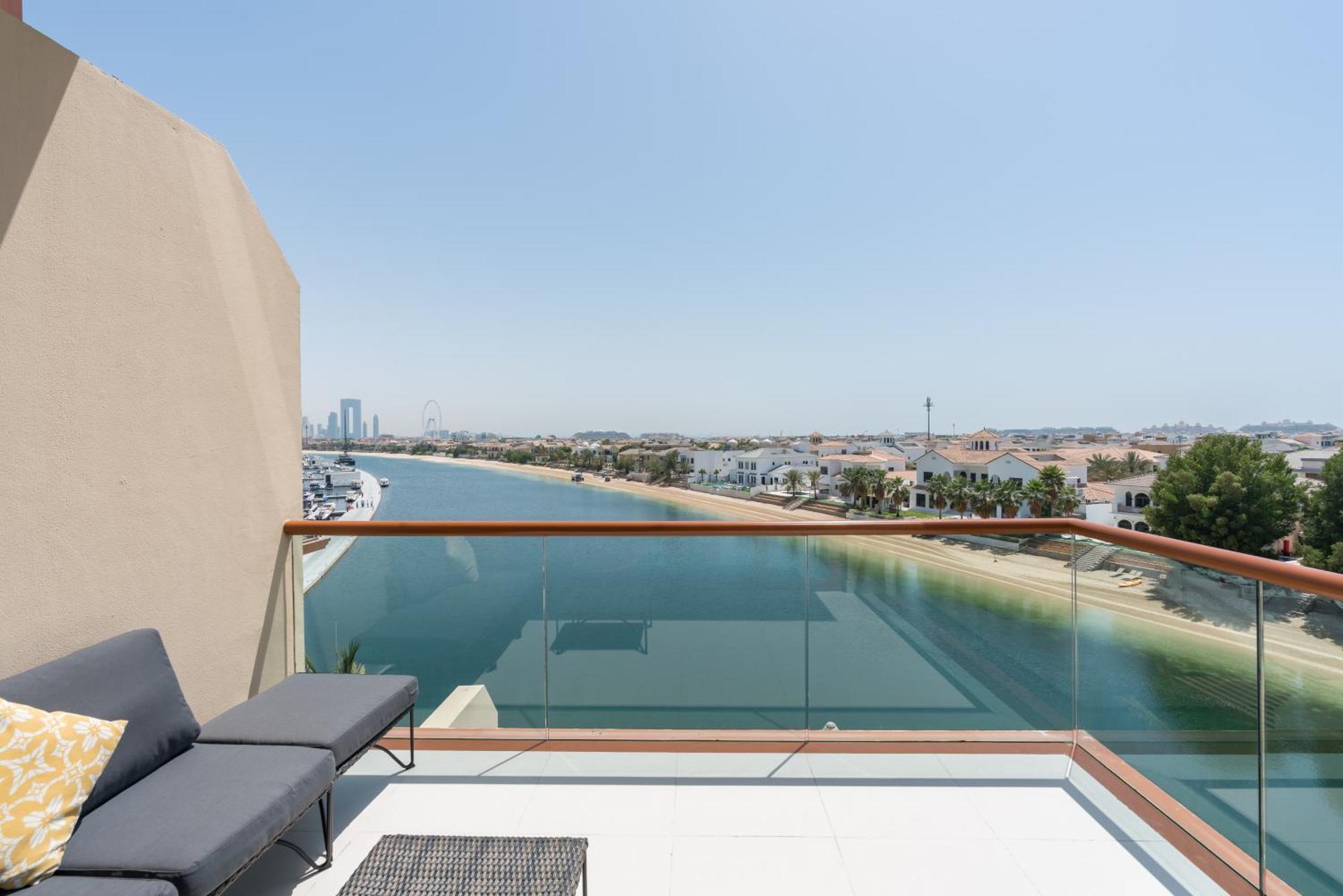 New! Luxurious With Breath-taking Palm Views *