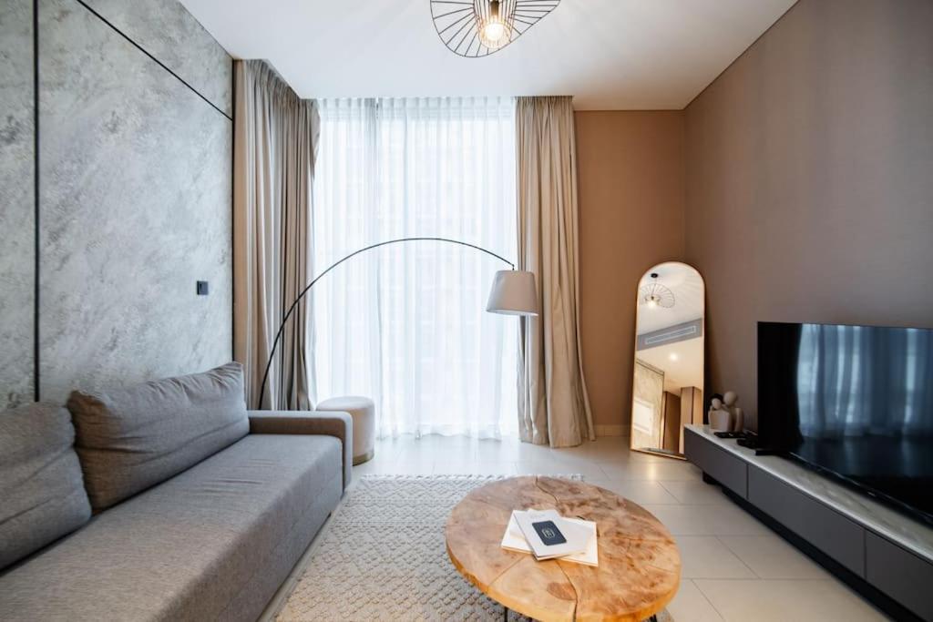1bdr Sobha, Near Downtown, School & College