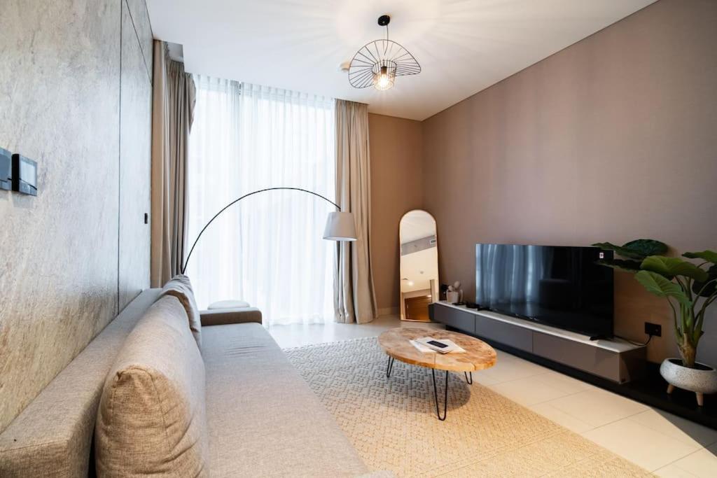 1bdr Sobha, Near Downtown, School & College Apartment Dubai