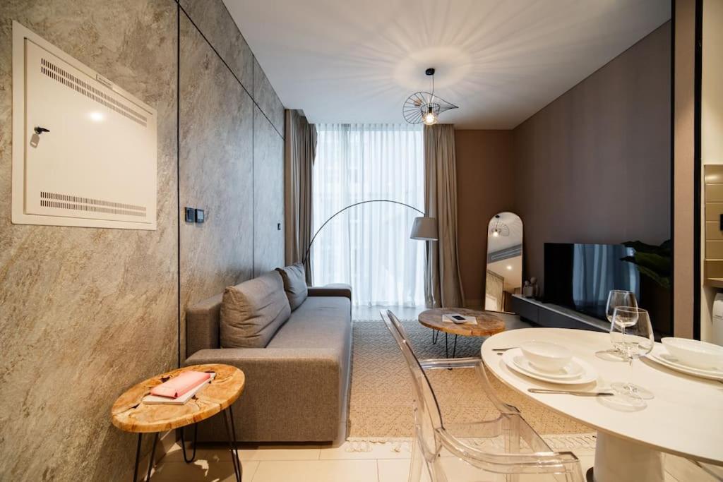 1bdr Sobha, Near Downtown, School & College Apartment