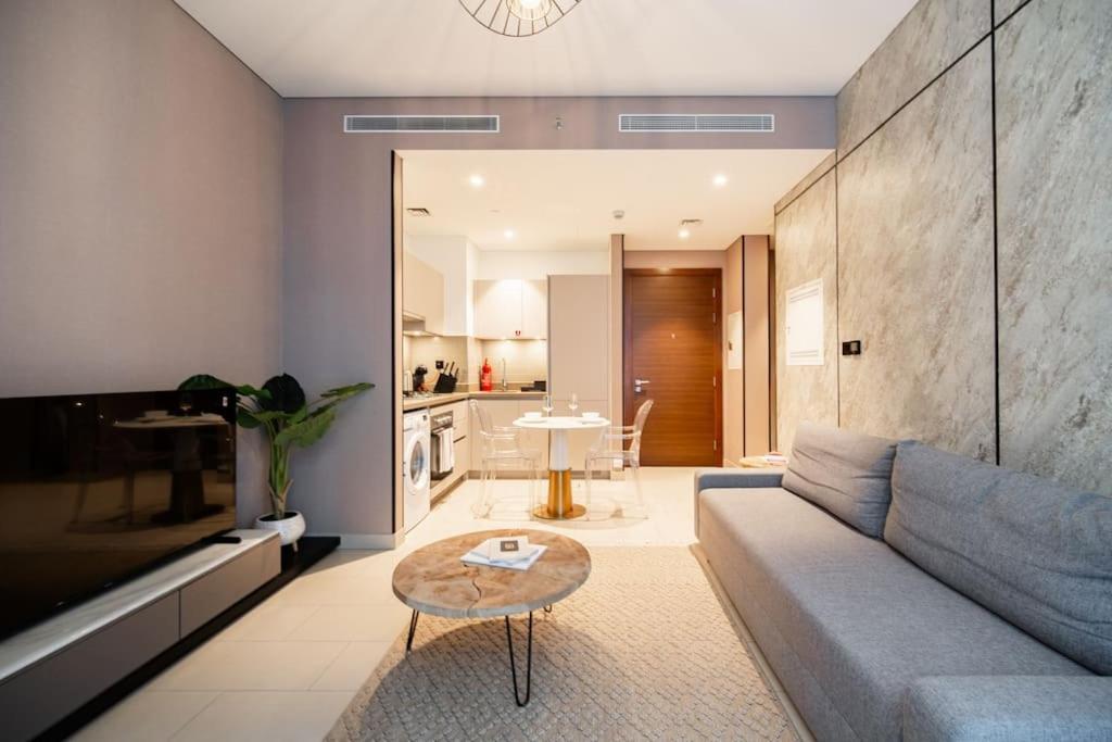 1bdr Sobha, Near Downtown, School & College Apartment *