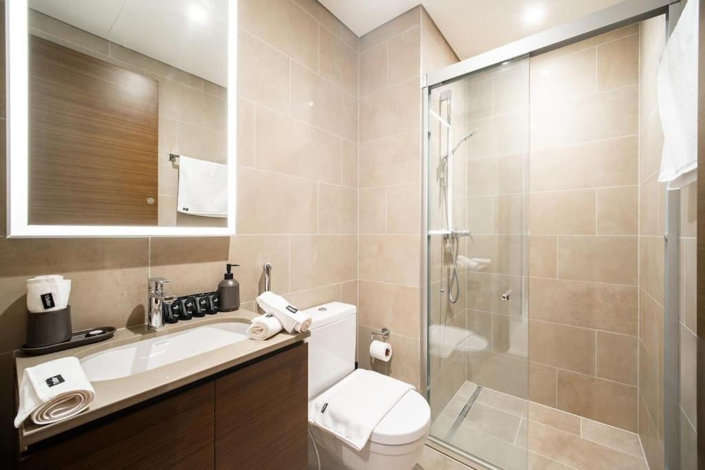 1bdr Sobha, Near Downtown, School & College *