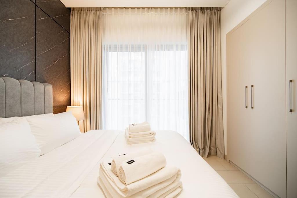 Apartment 1bdr Sobha, Near Downtown, School & College