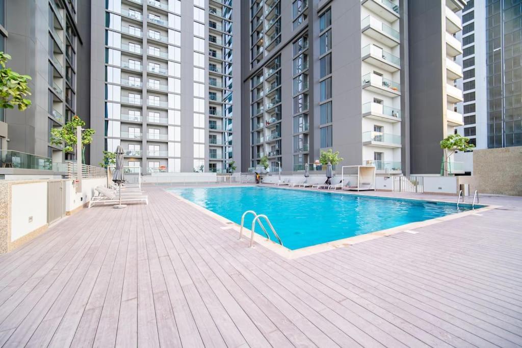Apartment 1bdr Sobha, Near Downtown, School & College