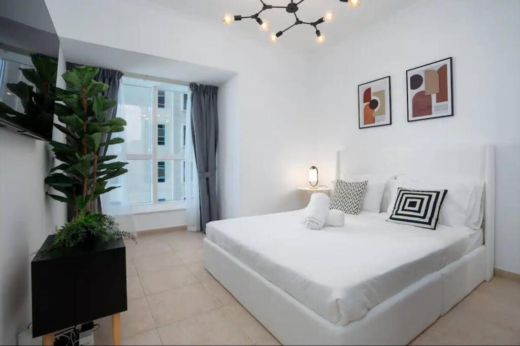 Majestic 2br-elitemarina-seaview *