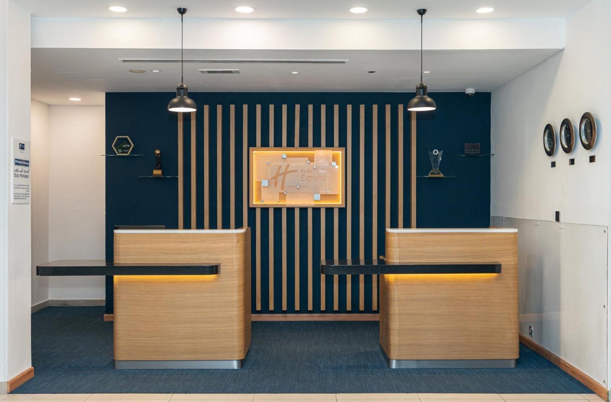 Express Dubai, Jumeirah By Ihg Hotel 3*