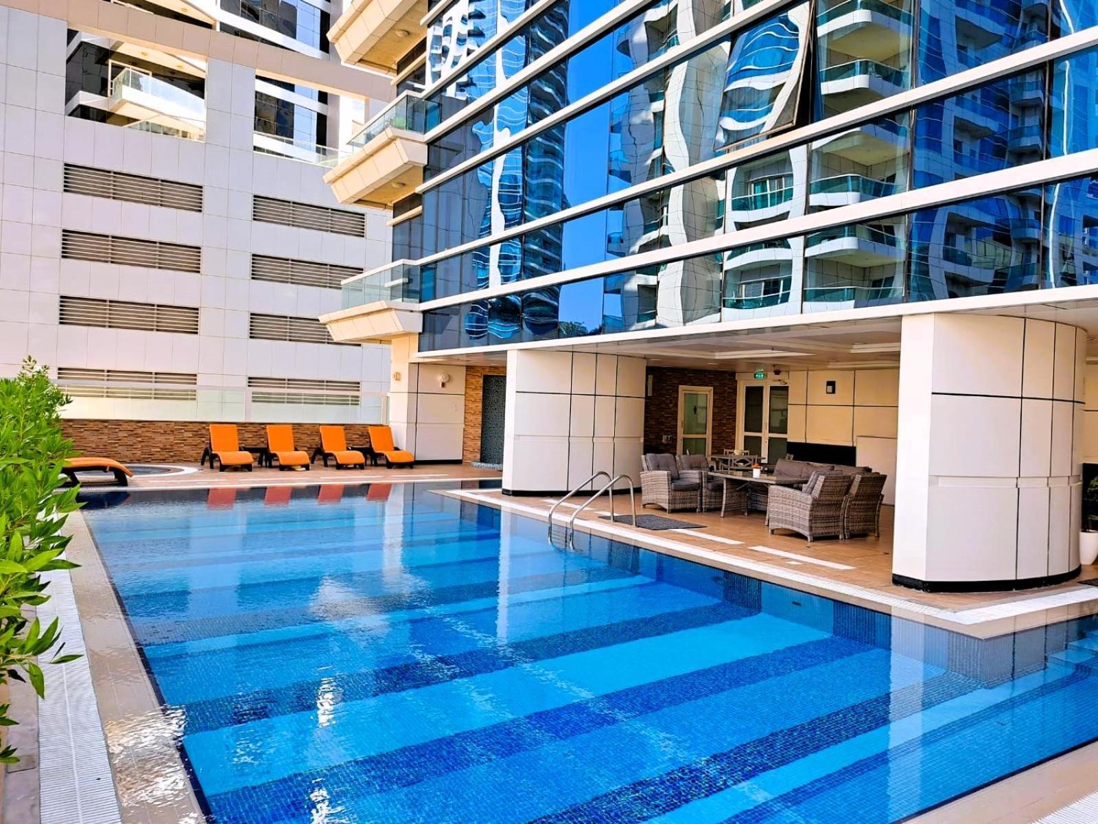 Barcelo Residences Marina Apartment Dubai
