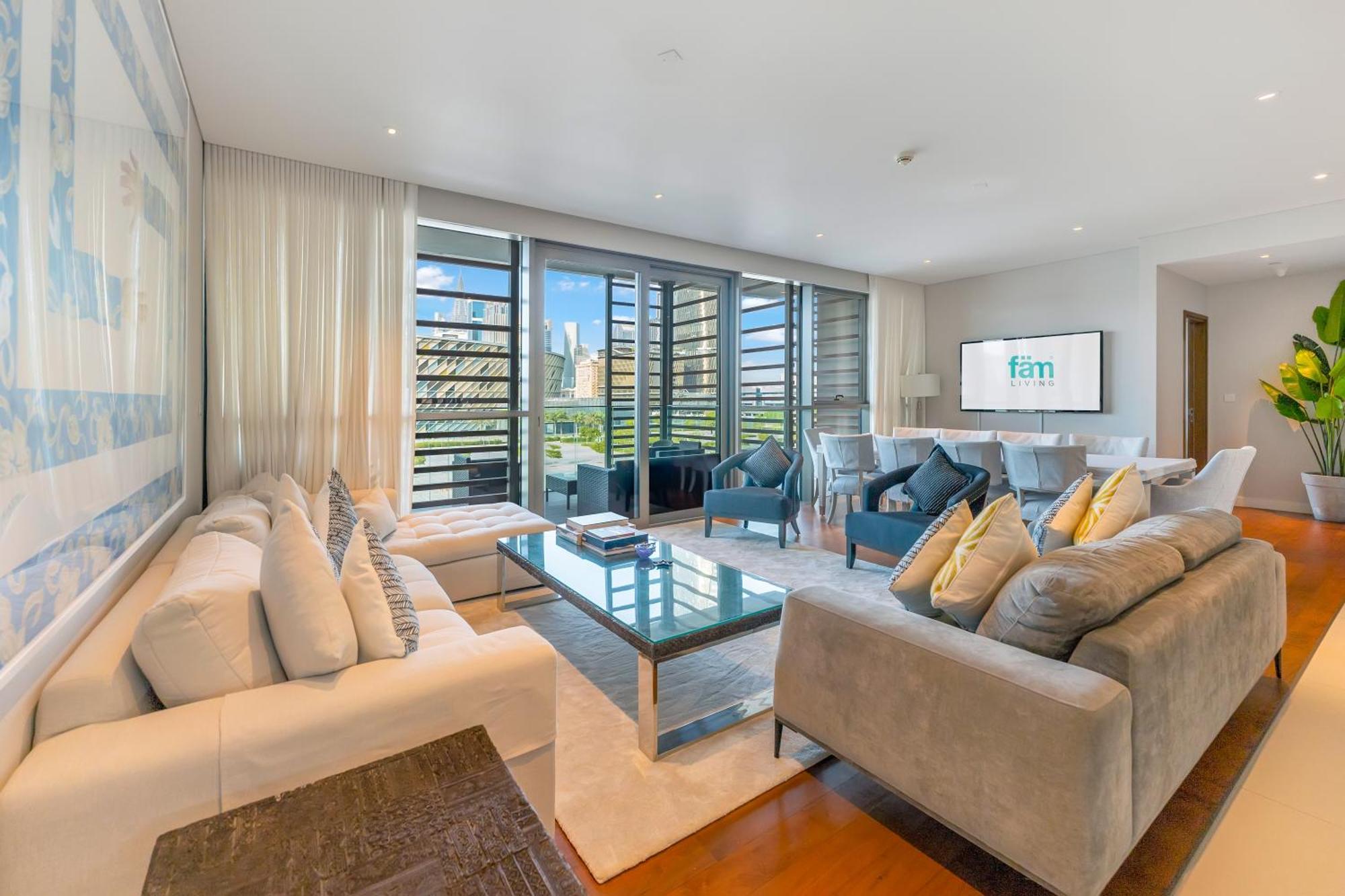 Apartment Fam Living - City Walk - Opulent Living