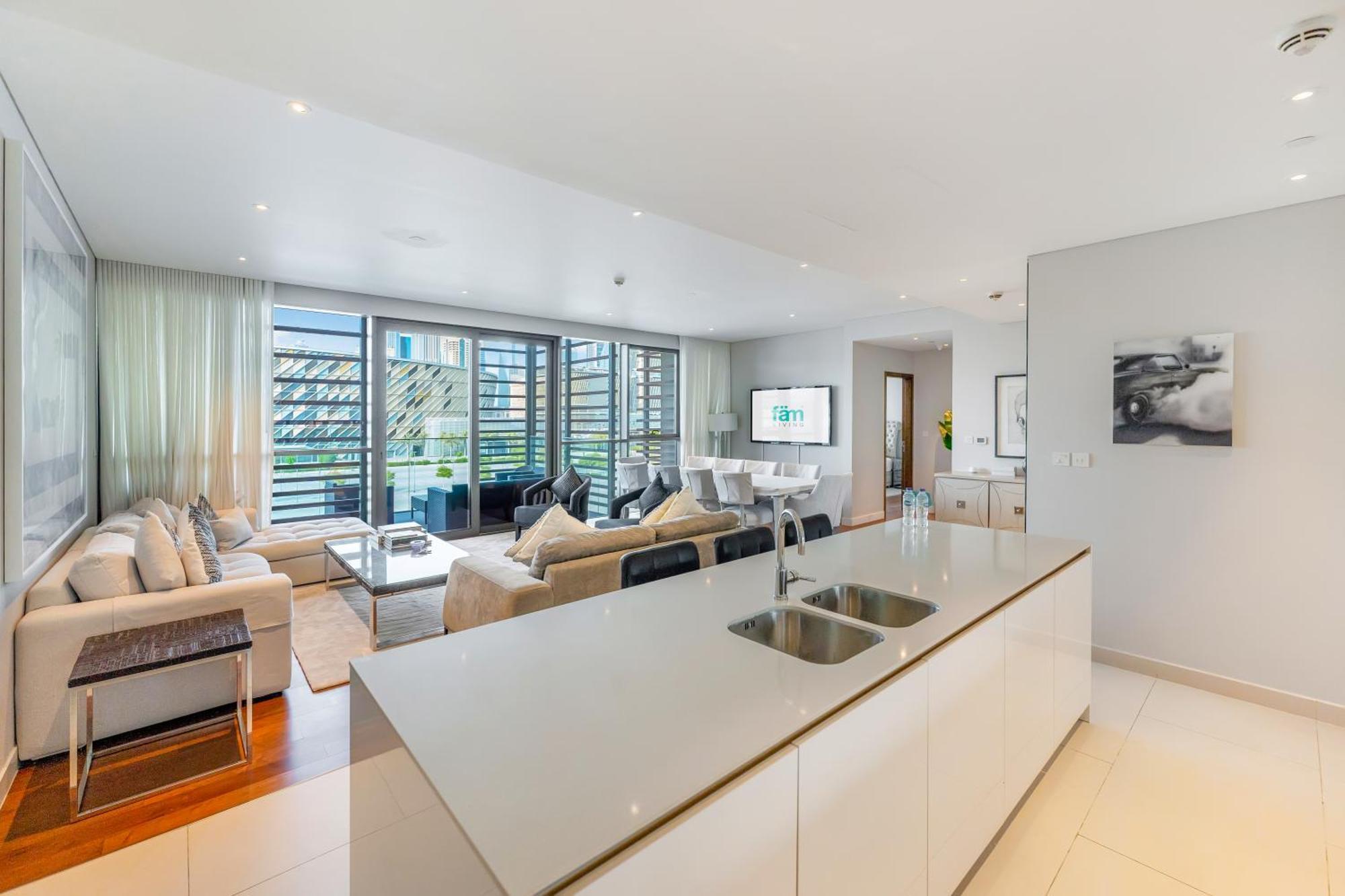 Apartment Fam Living - City Walk - Opulent Living *