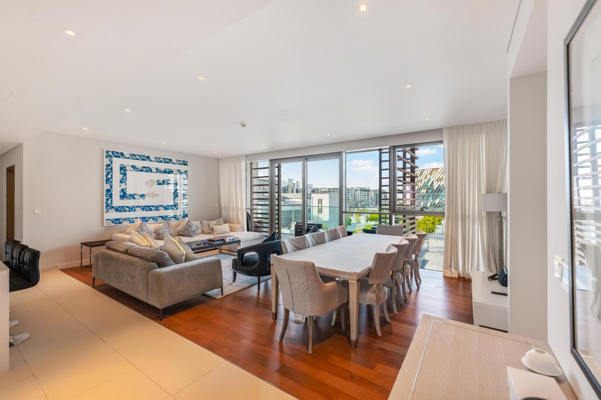 Apartment Fam Living - City Walk - Opulent Living