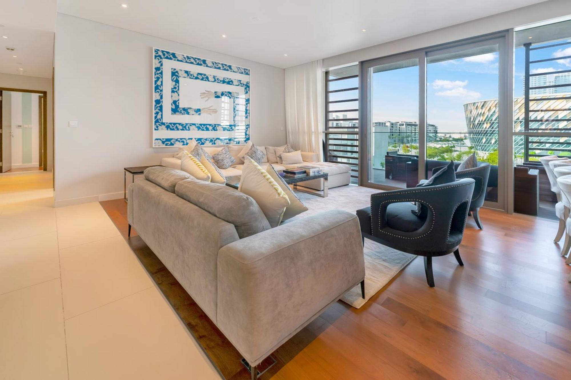 Fam Living - City Walk - Opulent Living *