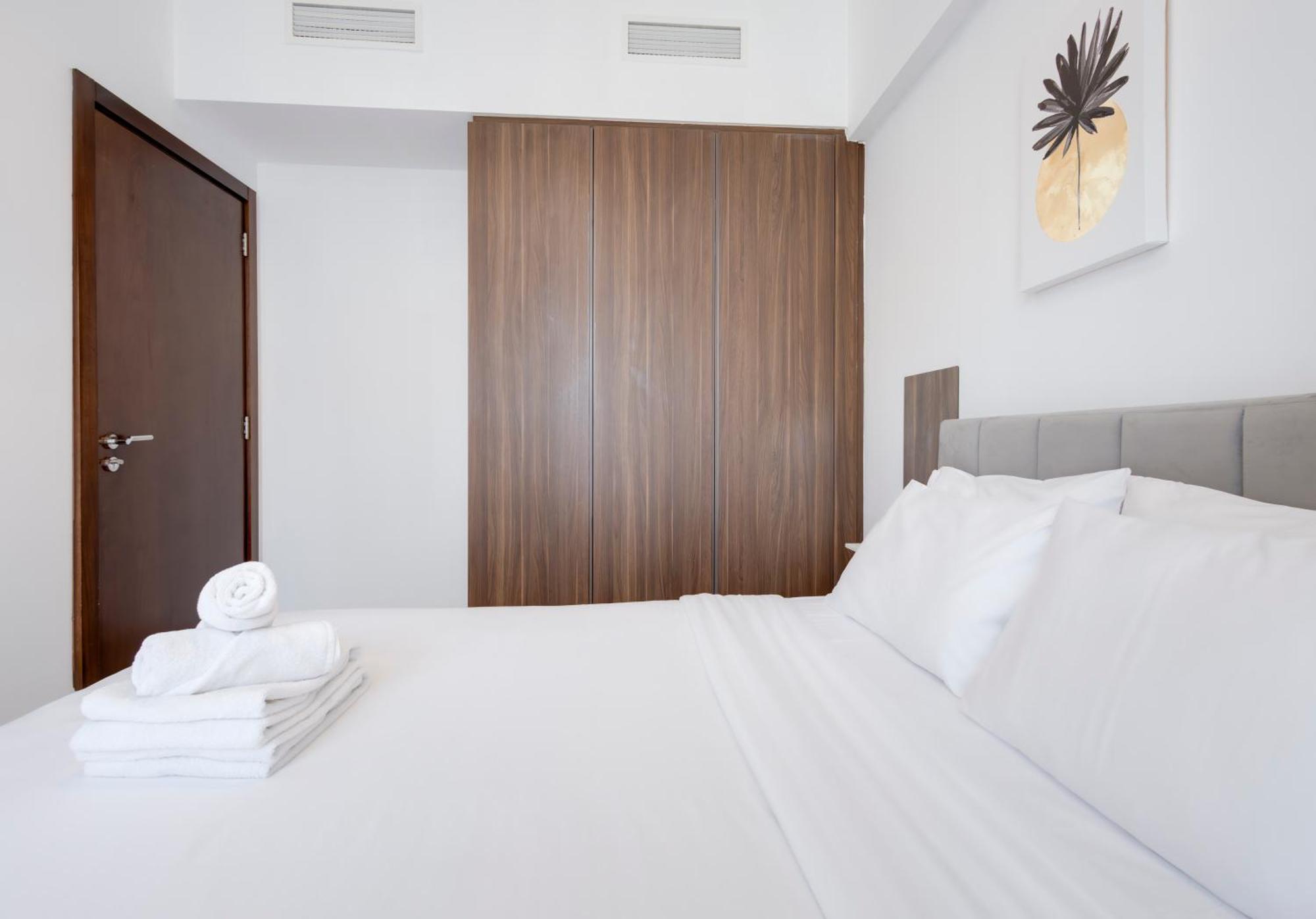Apartment Sophisticated Living 1br With Burj Khalifa View *