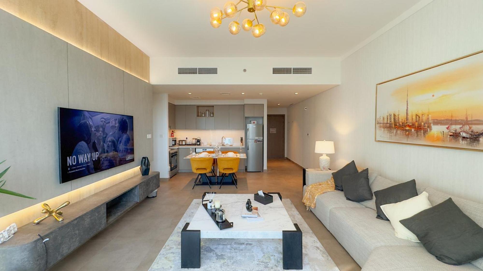 Luxury 2 Bedroom Poolside Haven In Creek Harbour *