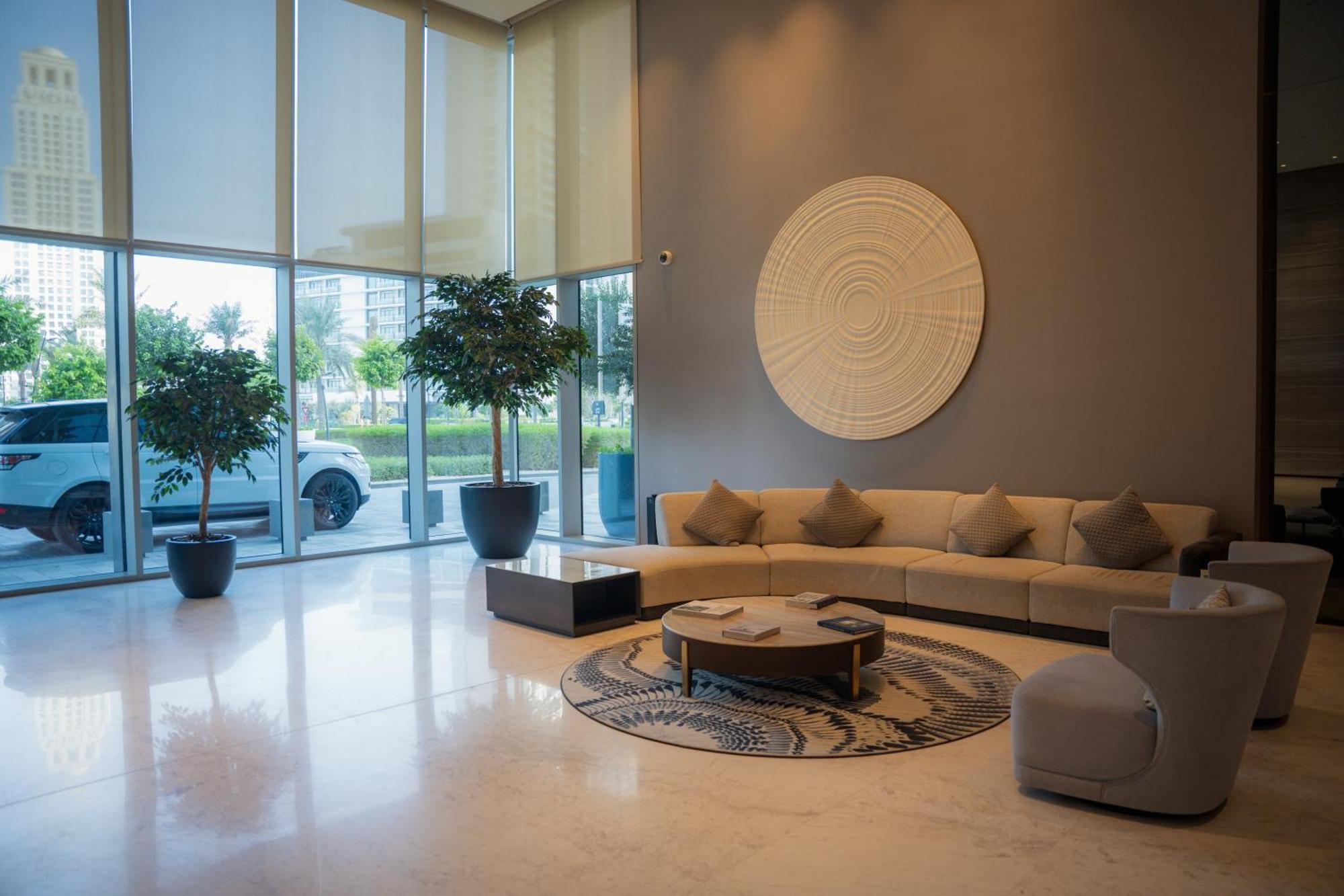 Apartment Luxury 2 Bedroom Poolside Haven In Creek Harbour