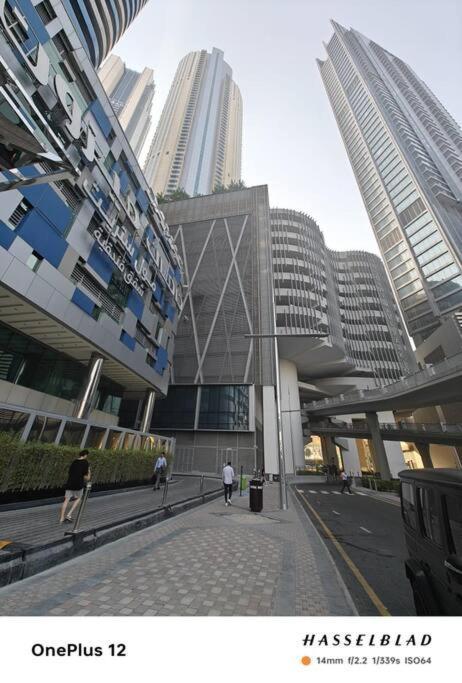 Apartment Luxurious 500 Meters Next To Mall Dubai