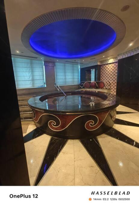 Apartment Luxurious 500 Meters Next To Mall Dubai