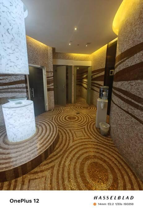 Luxurious 500 Meters Next To Mall * Dubai
