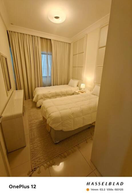 Luxurious 500 Meters Next To Mall Apartment *
