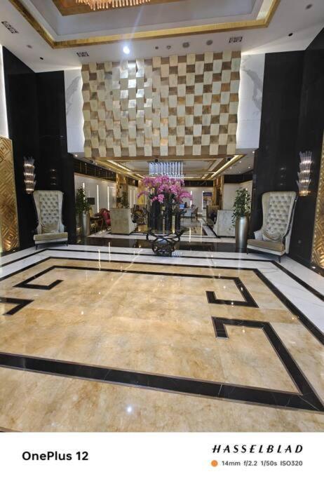 Apartment Luxurious 500 Meters Next To Mall