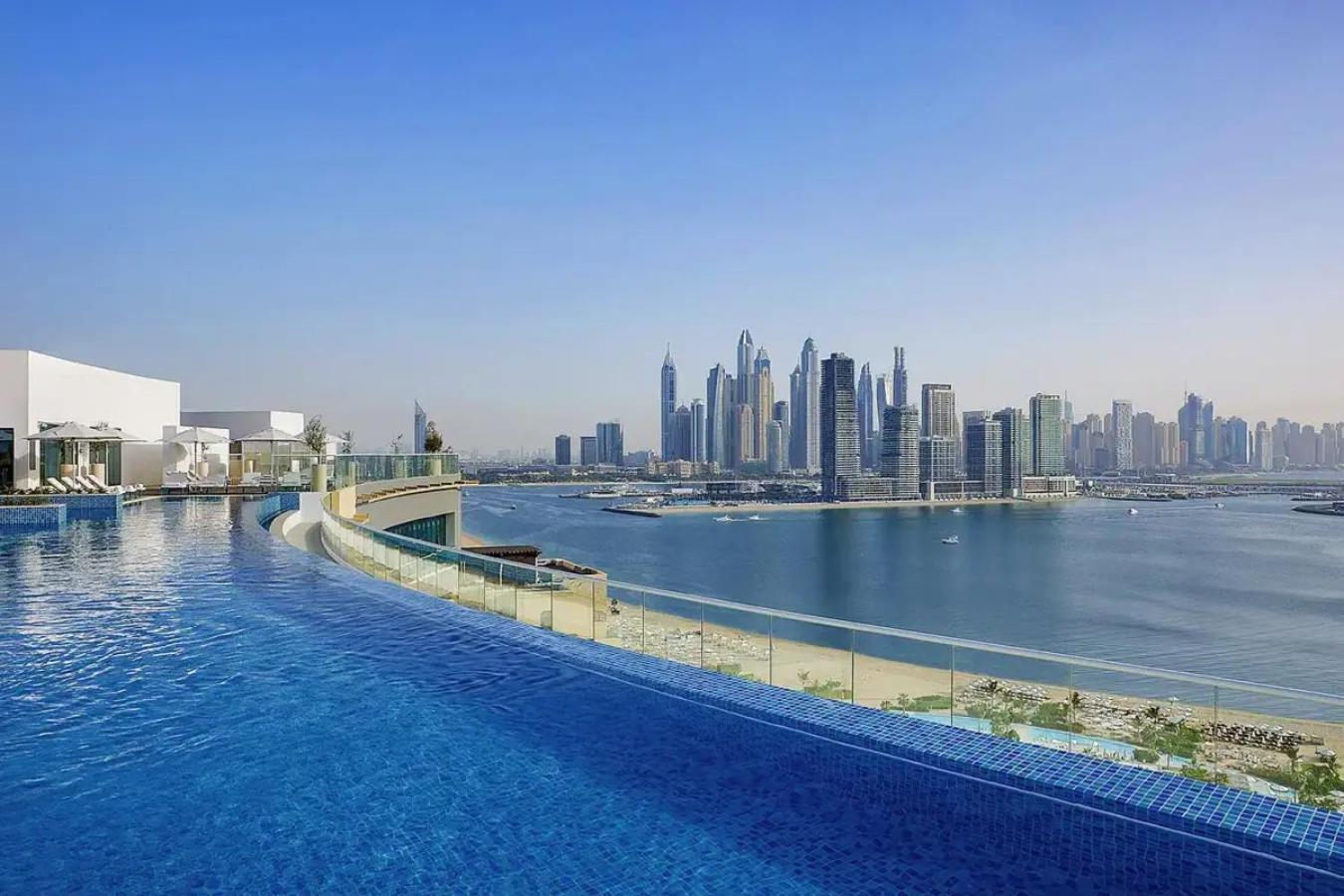 Amazing Sea Views With Direct West Access *