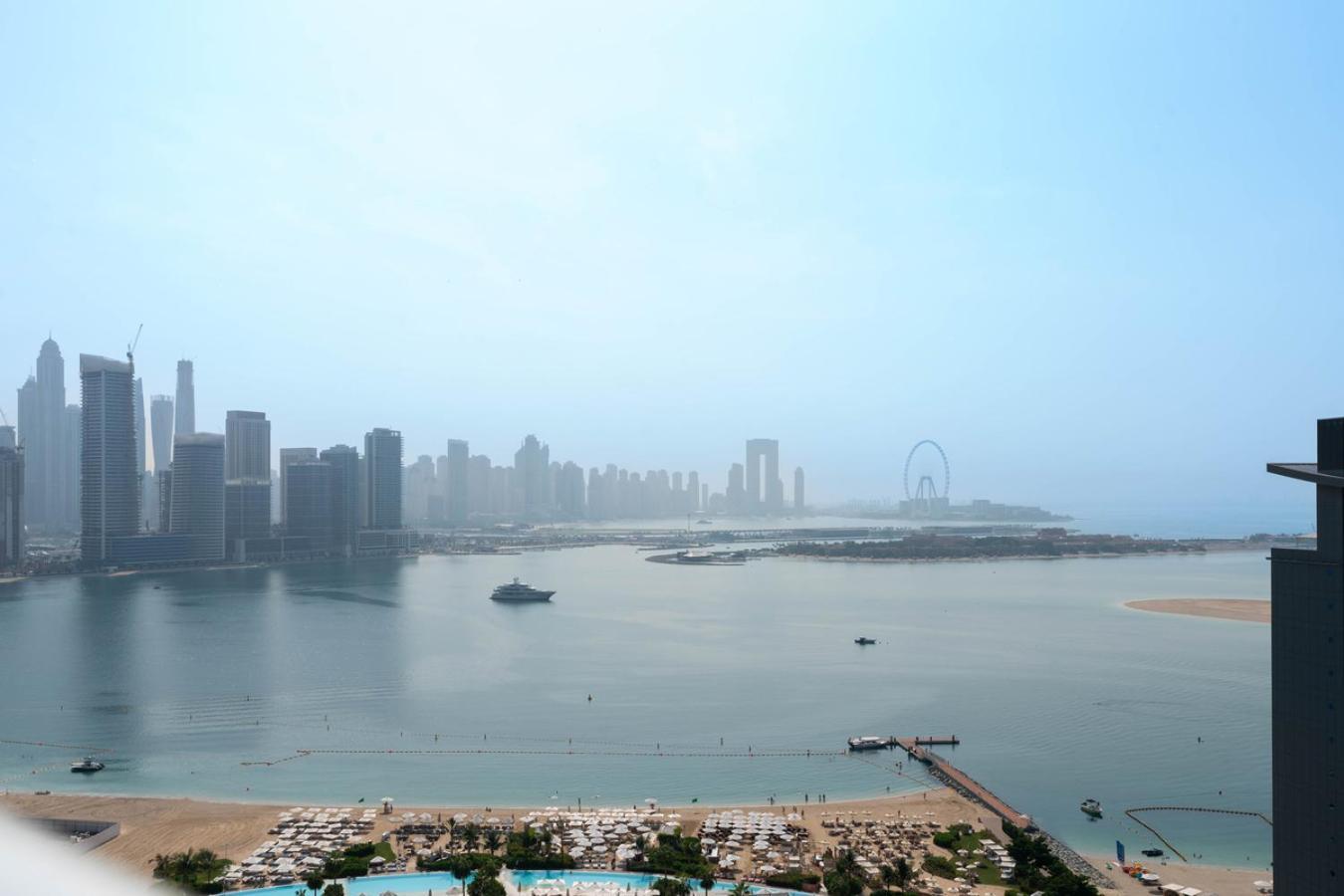 Amazing Sea Views With Direct West Access Dubai