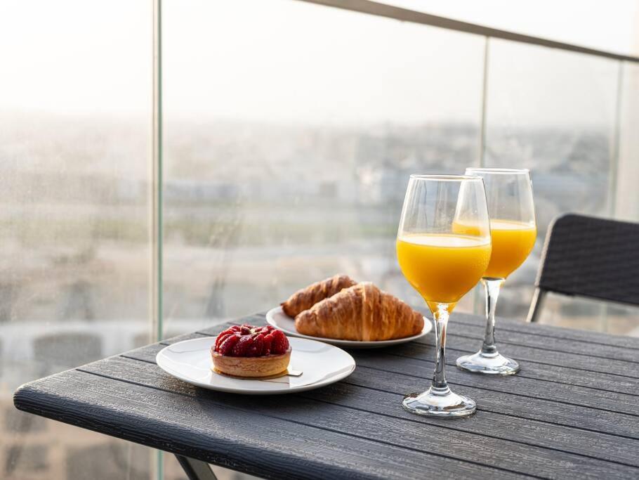 Lux 2br Close To Mall And Burj Khalifa Dubai
