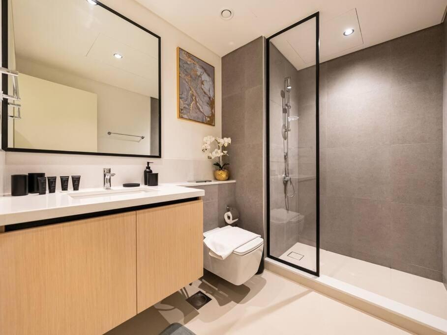 Apartment Lux 2br Close To Mall And Burj Khalifa