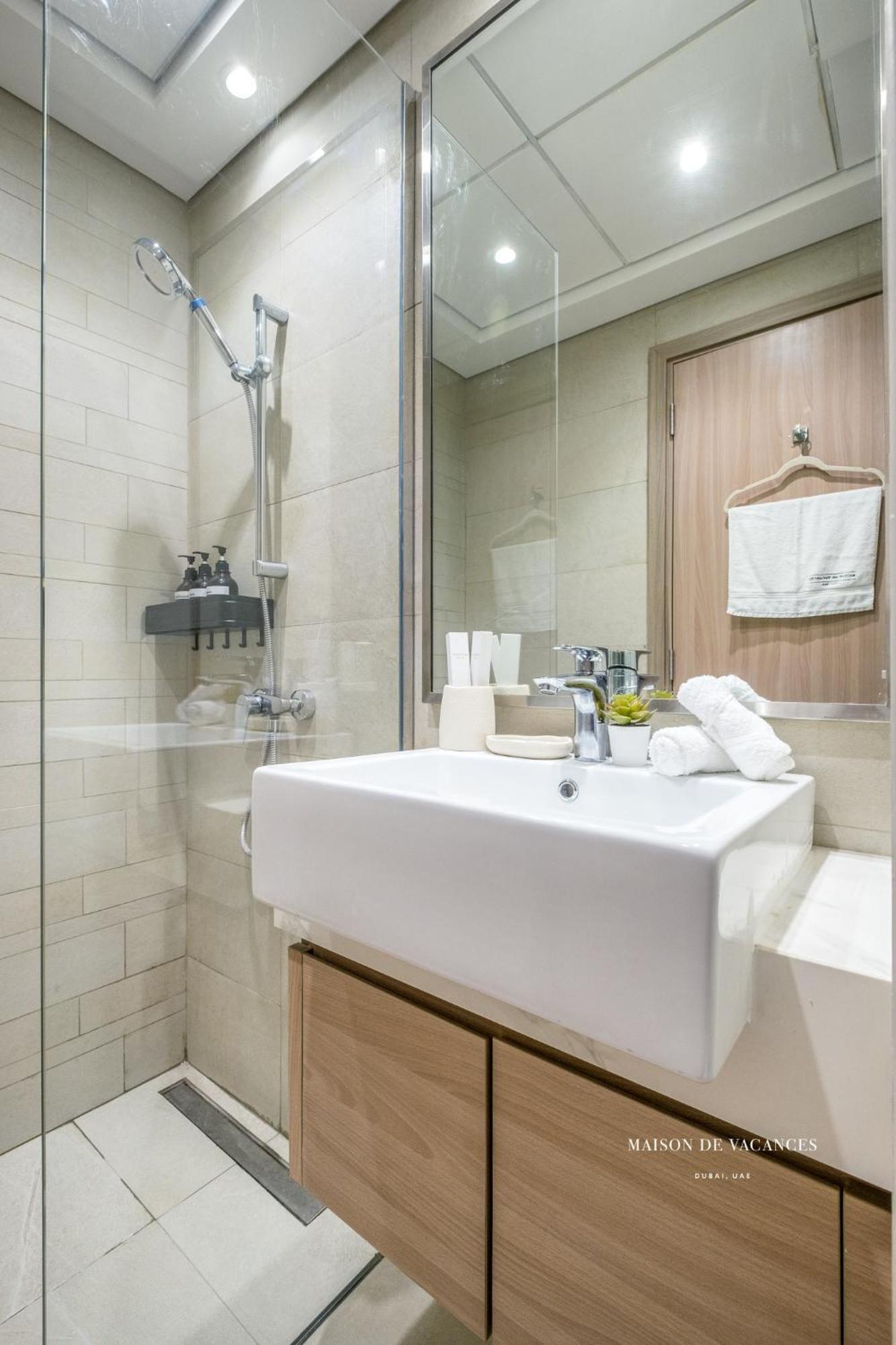 Charming 10 Minutes From Mall Dubai