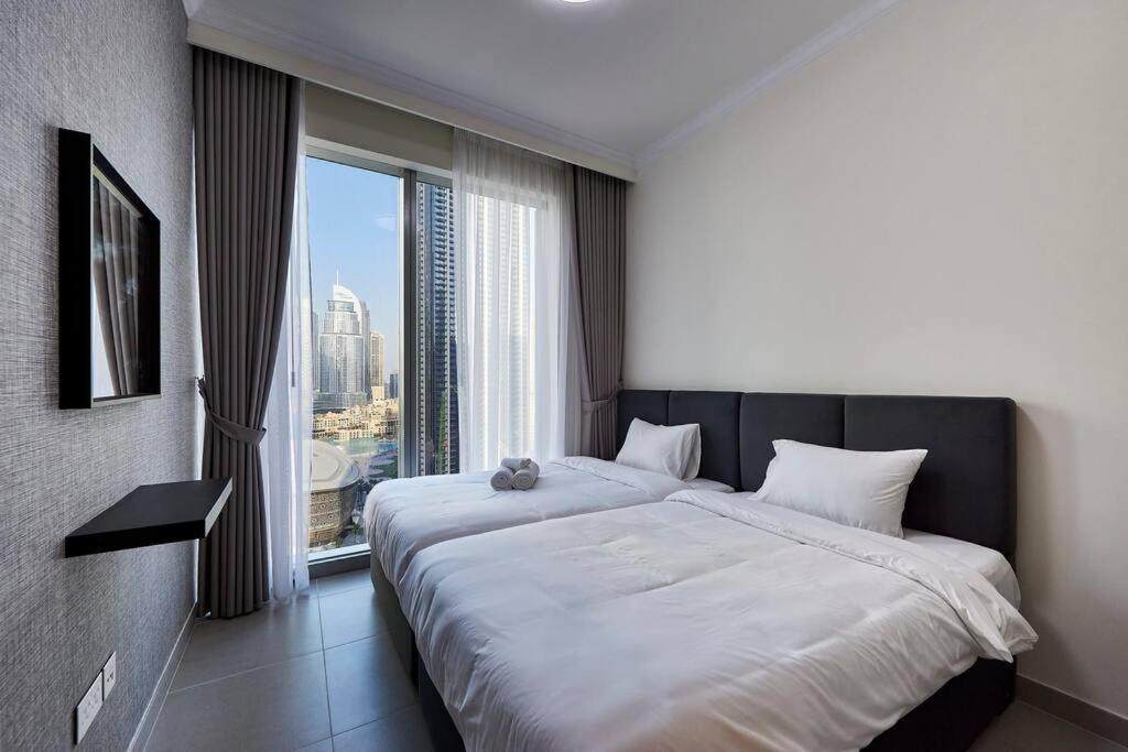 Tick - 4br Burj Khalifa Fountain Views 1 * Dubai