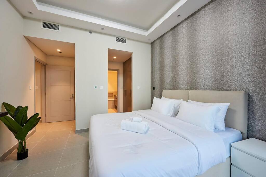 Tick - 4br Burj Khalifa Fountain Views 1