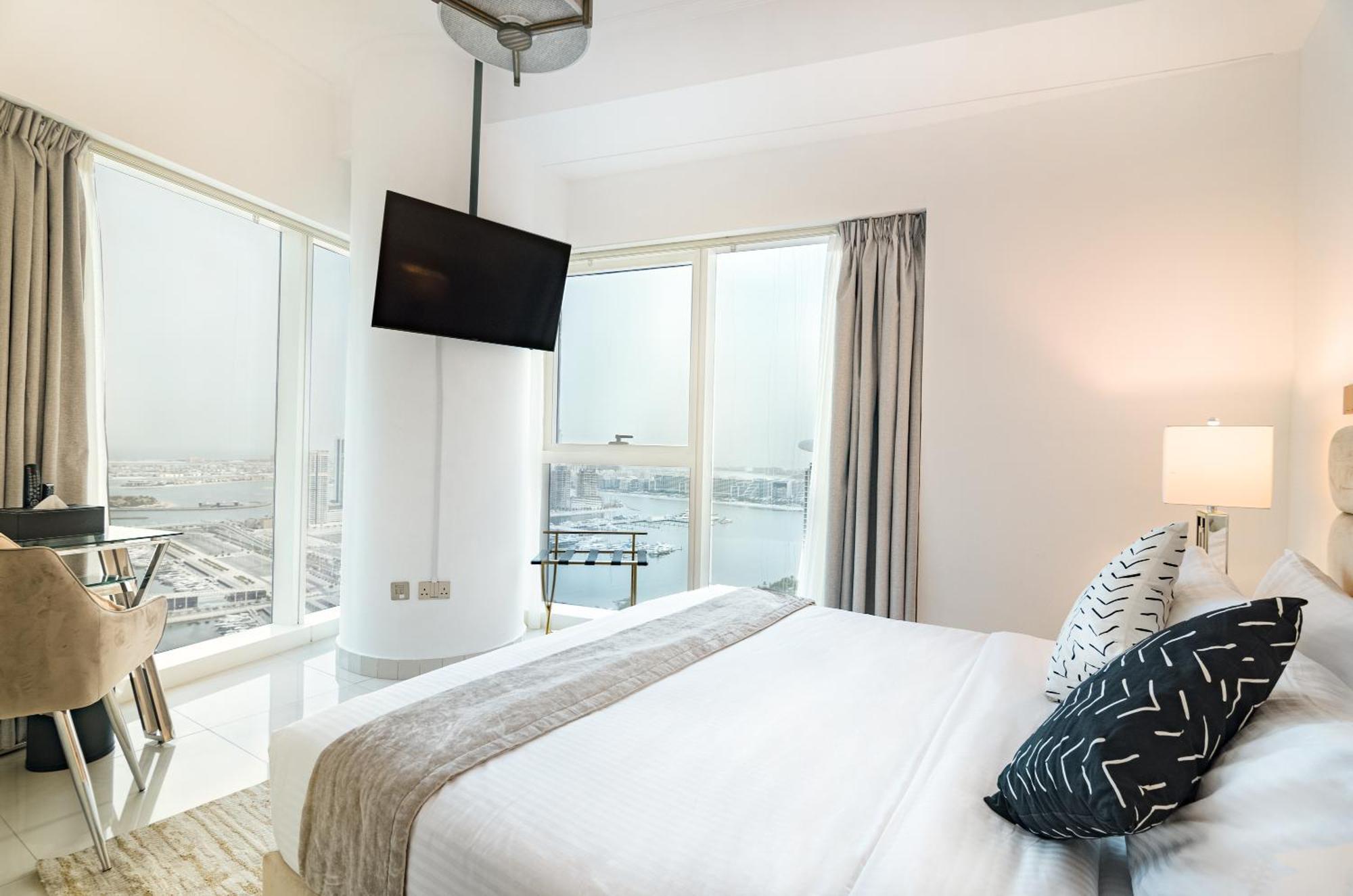 Oskena Vacation Homes- Beautiful High Floor Two Bedroom In Marina Apartment Dubai