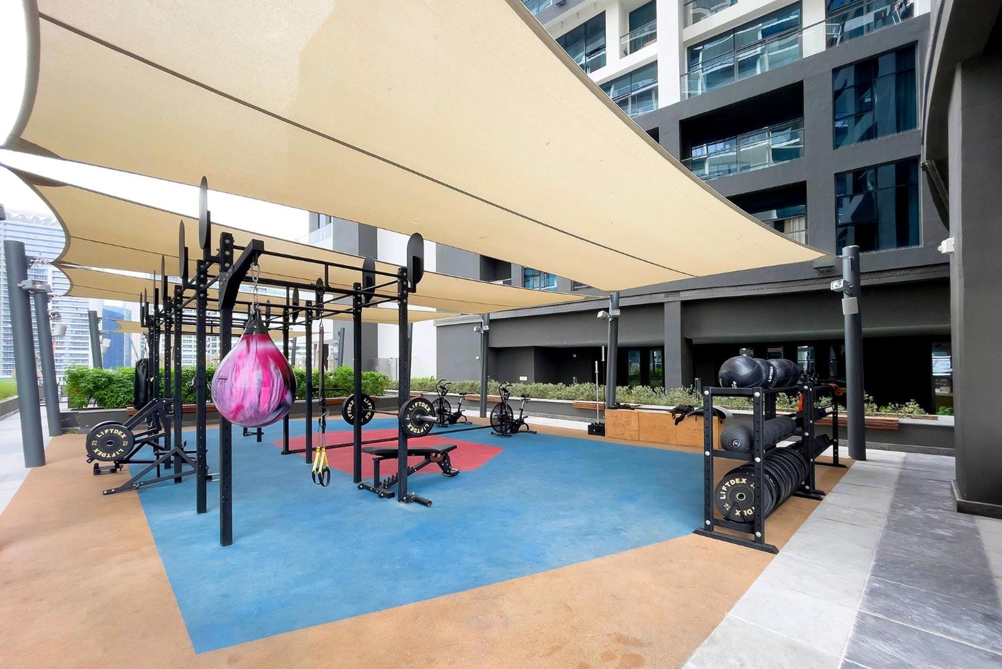 Luxe Waterfront In 15 Northside Business Bay Dubai