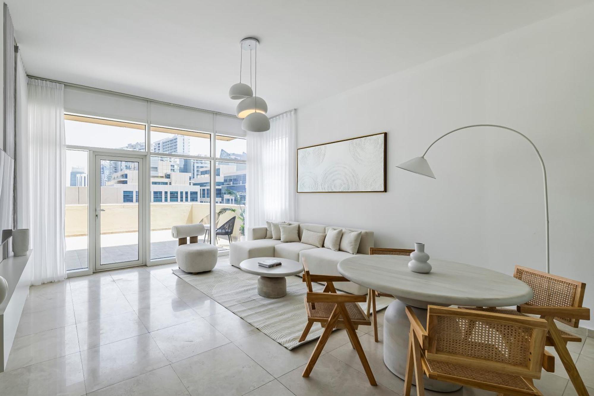 Apartment 1br With Study View Bay Square B7