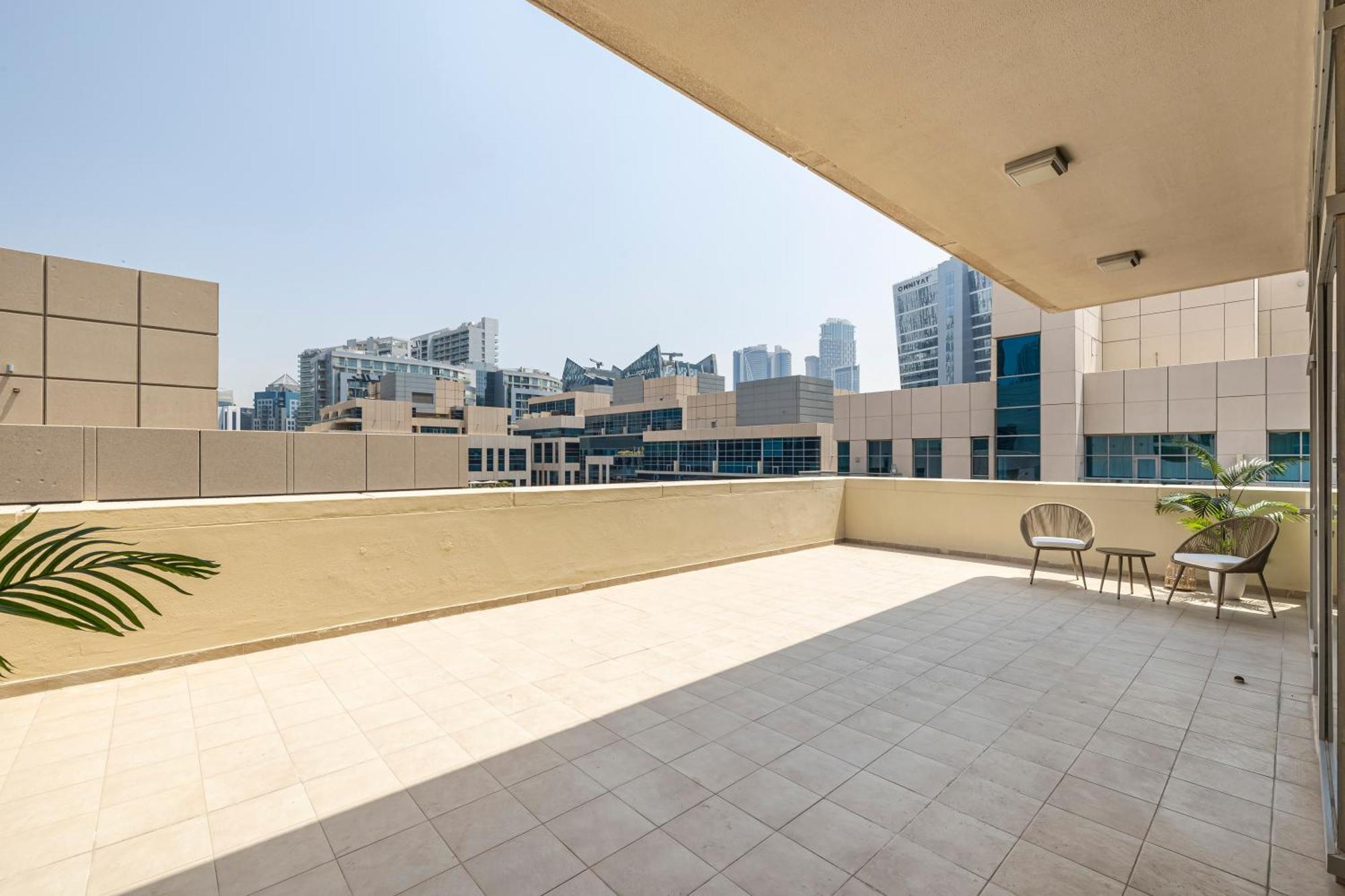 1br With Study View Bay Square B7 Apartment